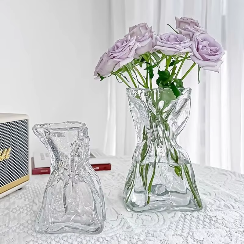 Vase à fleurs en verre moderne