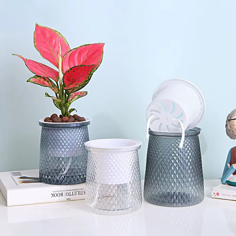 Pots de plantes à arrosage automatique