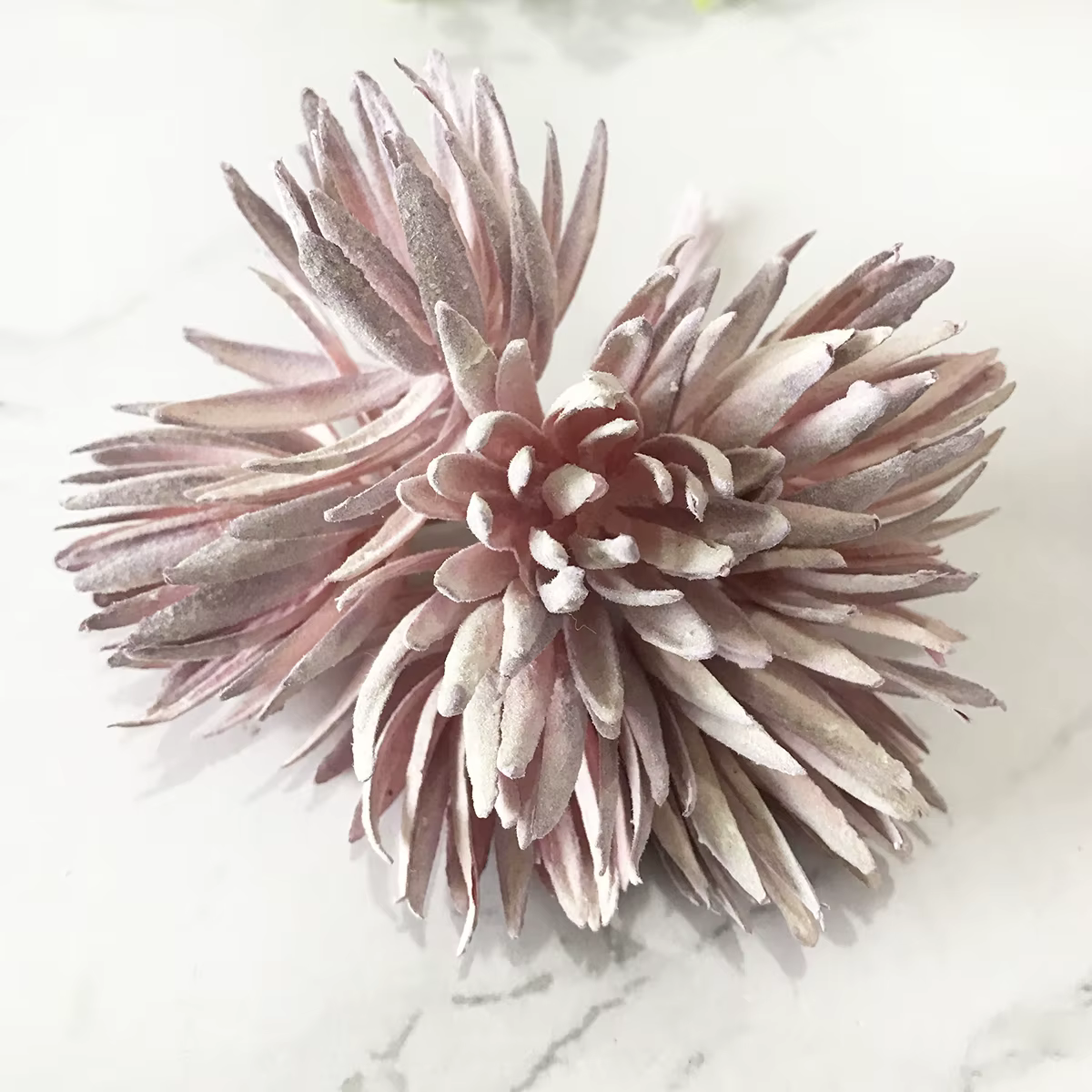 Fleur artificielle de cône de pin