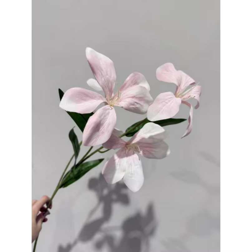 1 pièce de fleurs artificielles en soie
