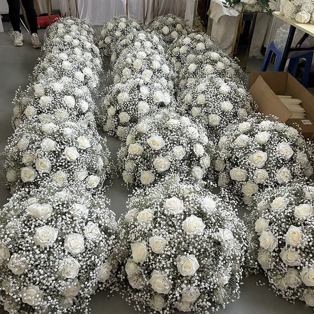 Boule de fleurs de gypsophile artificielle pour la décoration de scène de mariage
