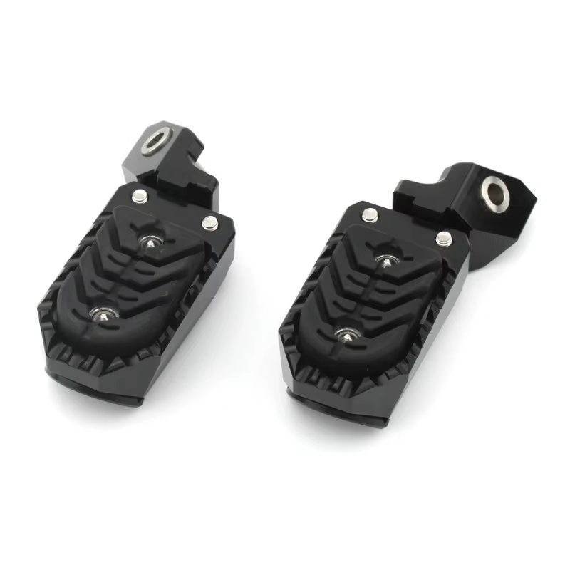 Accessoires moto pour BMW R1250GS ADV : repose-pieds réglables, élargis et surélevés ; repose-pieds réglables modifiés.