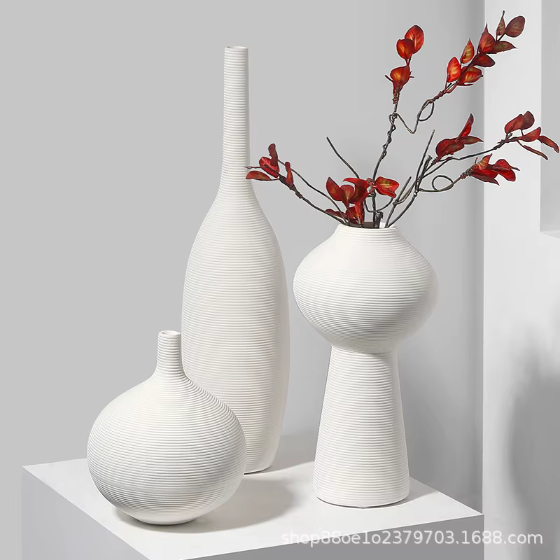 Vase en céramique, décoration avancée