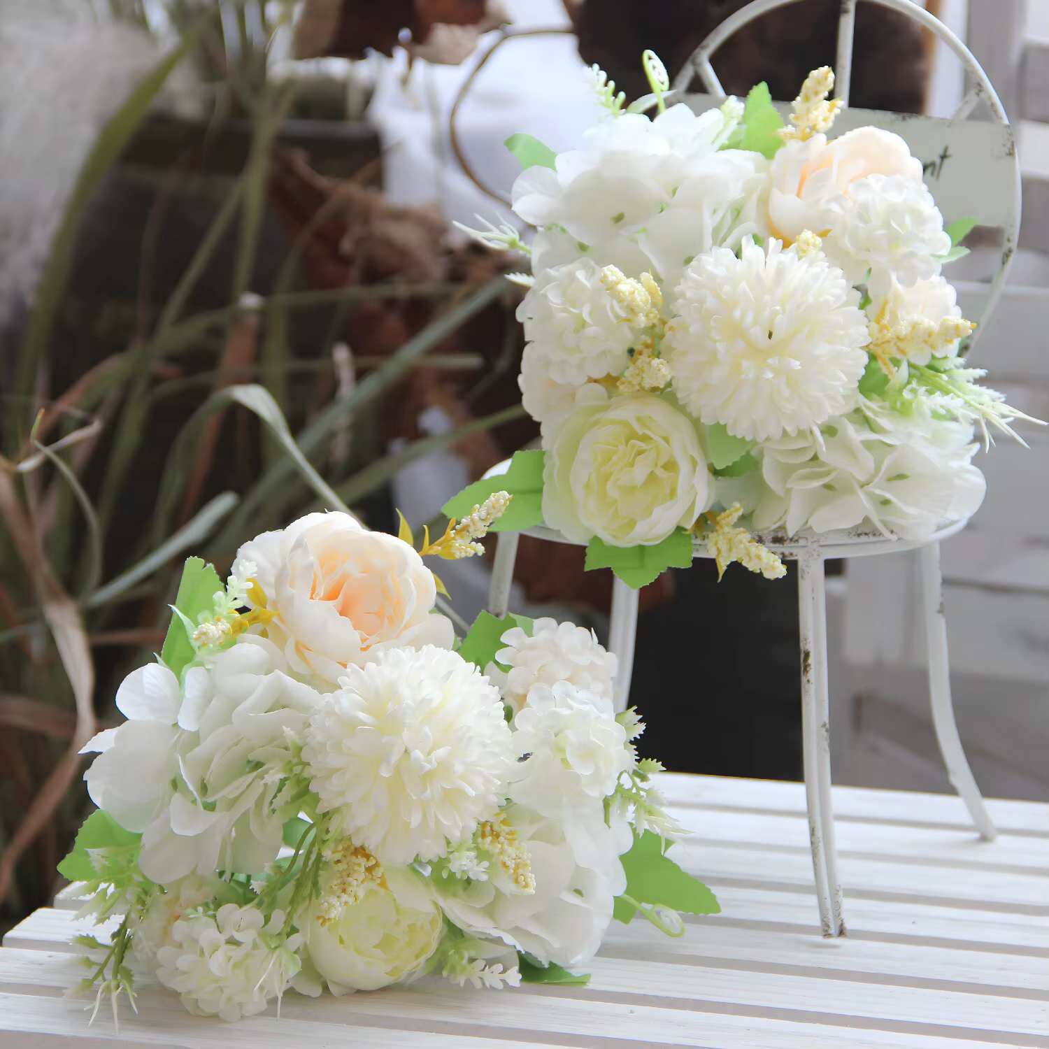 Pivoine bleu ciel fausses fleurs hortensia