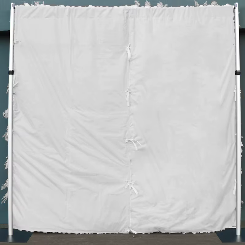 Mur de fleurs artificielles en tissu blanc enroulable