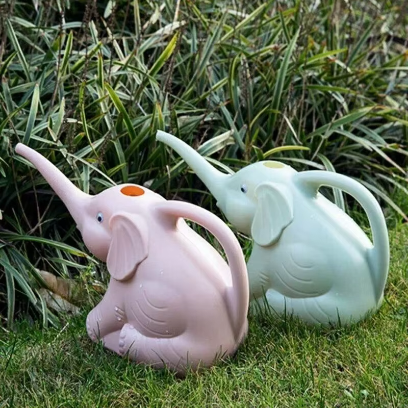 Arrosoir en plastique mignon en forme d'éléphant 2026 pour plantes