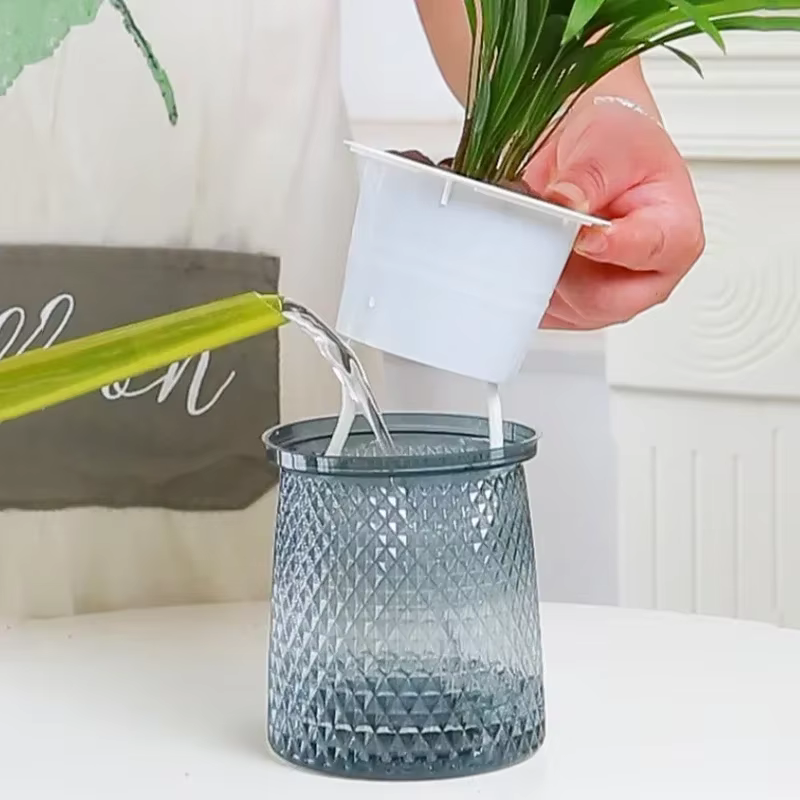 Pots de plantes auto-arrosants