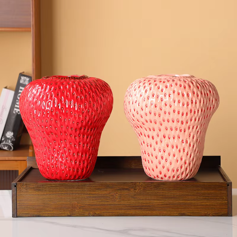Vase à fraises en céramique
