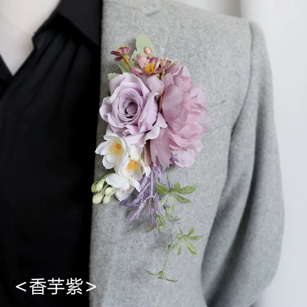 Boutonnière de marié rose européenne